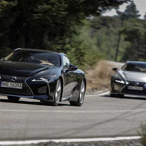 Flagowe Lexusy nominowane do WCOTY