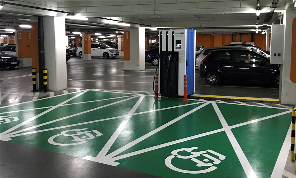 Nissan wspiera rozwój elektromobilności w Polsce