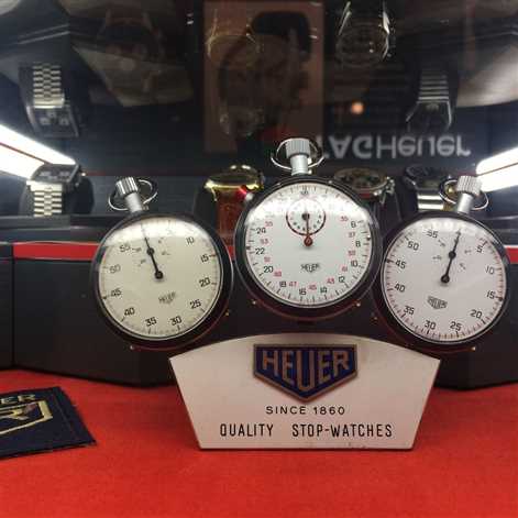 TAG Heuer przedstawia historię zegarków i wyścigów