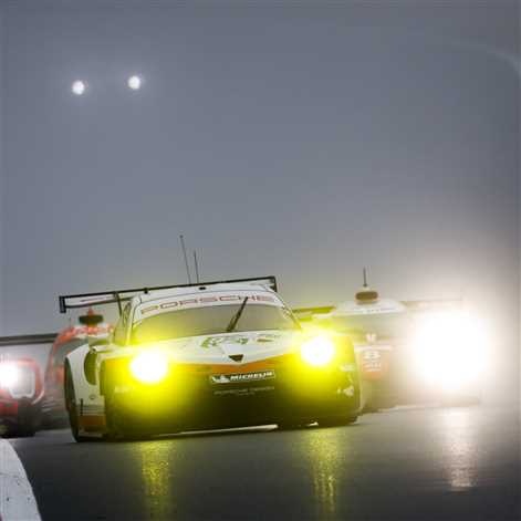 Podwójne podium dla 911 RSR