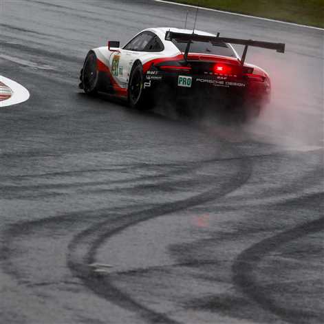 Podwójne podium dla 911 RSR