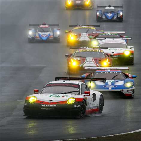 Podwójne podium dla 911 RSR