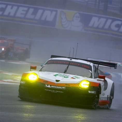 Podwójne podium dla 911 RSR