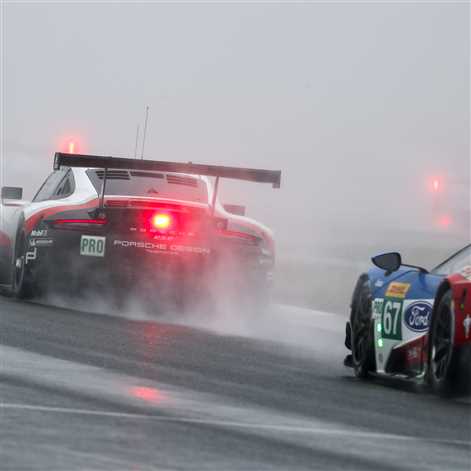 Podwójne podium dla 911 RSR