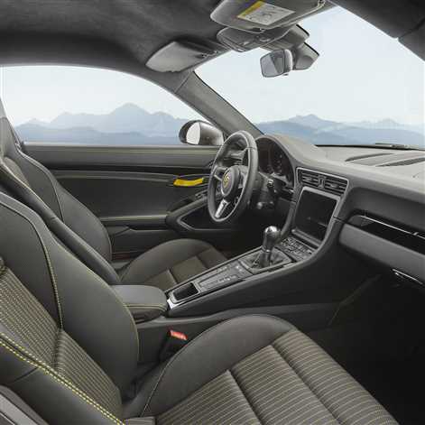 Porsche 911 Carrera T – mniej znaczy więcej