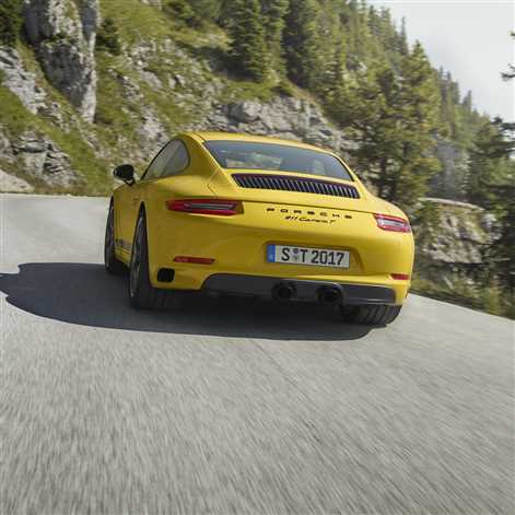 Porsche 911 Carrera T – mniej znaczy więcej