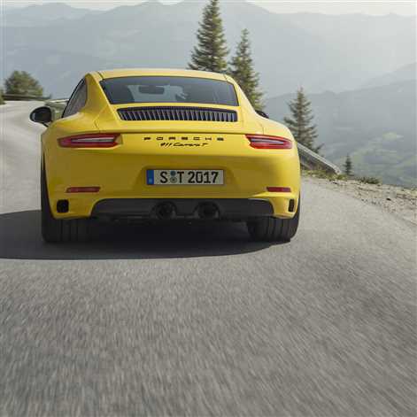Porsche 911 Carrera T – mniej znaczy więcej
