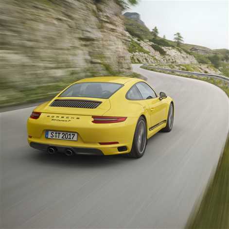 Porsche 911 Carrera T – mniej znaczy więcej