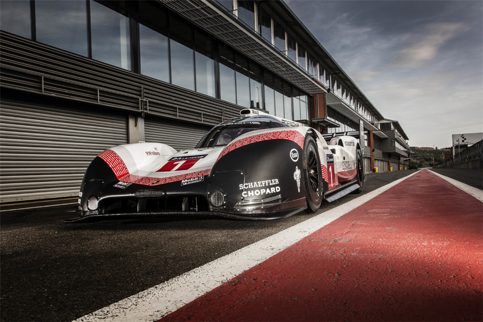 Porsche szybsze od bolidu Formuły 1