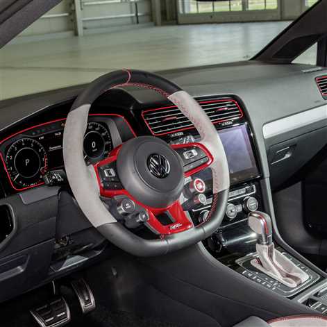 Stażyści zaprojektowali własne Golfy