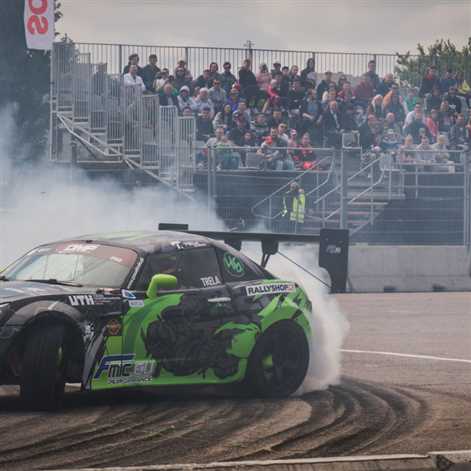 Paweł Trela rozpoczyna driftingowy sezon z pucharem