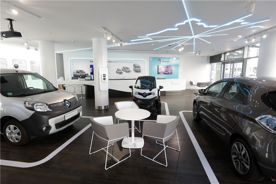 Nietypowy salon Renault