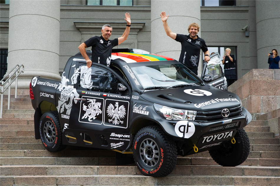 Rajd Dakar: Toyota Hilux Black Hawk V litewsko-polskiego teamu Pitlane