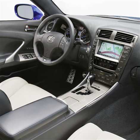 Inteligentny sportowiec z charakterem. Lexus IS ma 20 lat