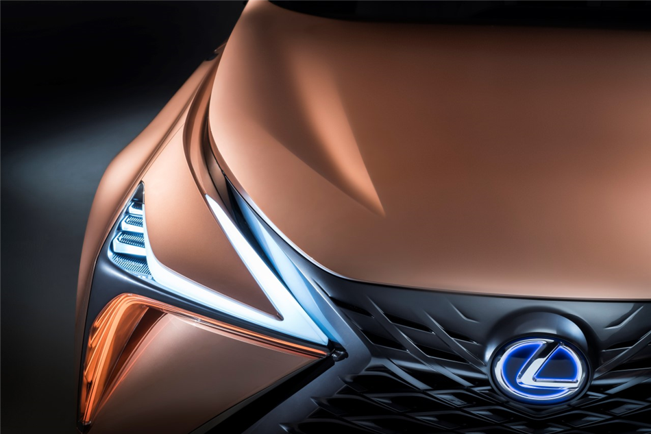 Lexus przygotowuje elektryczną rewolucję