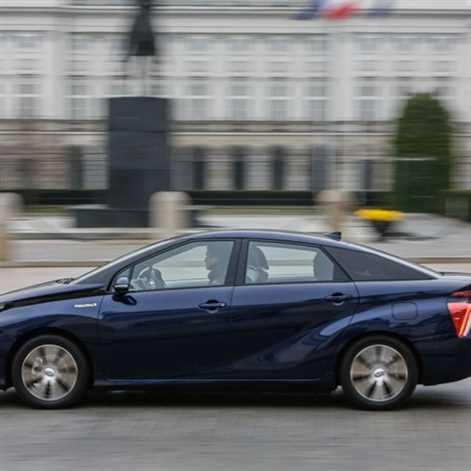 Toyota Research Institute wprowadza sztuczną inteligencję do badań nad nowymi materiałami
