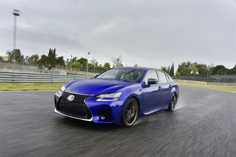 Lexus GS F: technika w służbie człowieka