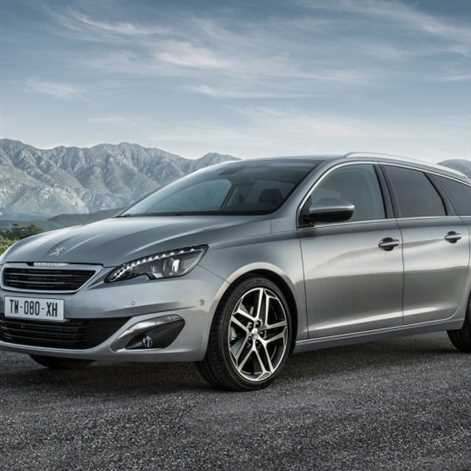 Benzynowe kombi segmentu C – firmowy samochód z pojemnym bagażnikiem