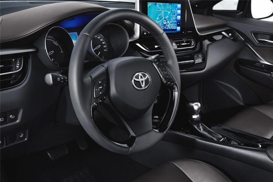 Toyota stworzy samochody elektryczne z baterią ze stałymi elektrolitami