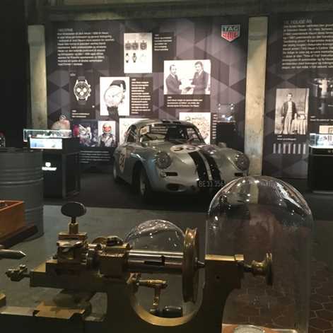 TAG Heuer przedstawia historię zegarków i wyścigów