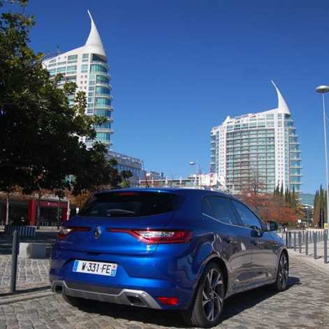 [TEST / PIERWSZA JAZDA] Renault Megane GT: lubi zakręty, kusi gadżetami