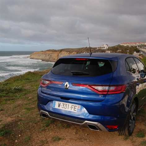 [TEST / PIERWSZA JAZDA] Renault Megane GT: lubi zakręty, kusi gadżetami