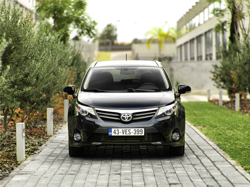 Z cyklu Wiosna Toyoty: galeria modelu Avensis