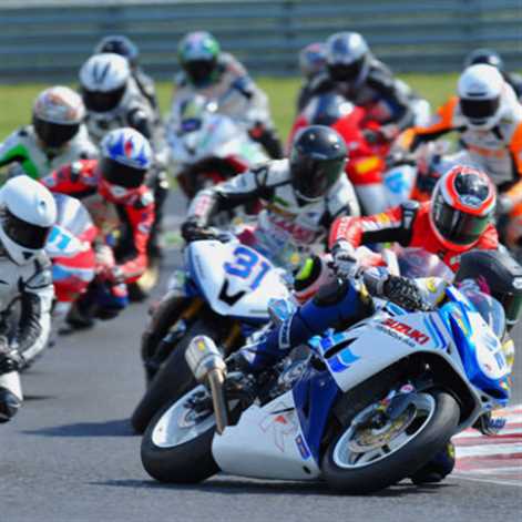 Suzuki GRANDys duo na podiach na Pannoniaring