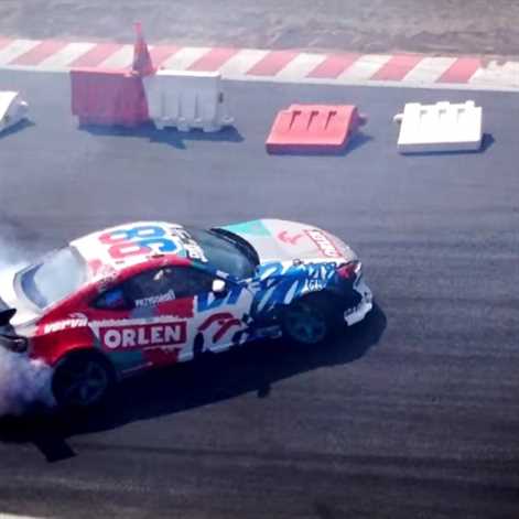 [WIDEO] Driftuj z Kubą Przygońskim i WOŚP