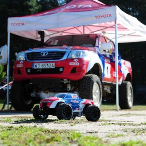 Rajd Dakar w Toruniu: mała skala, ale wielkie emocje