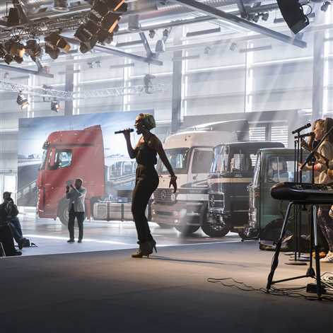 50 lat fabryki ciężarówek Mercedes-Benz