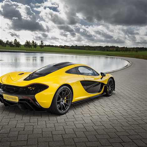 Mclaren i jego produkcyjny P1