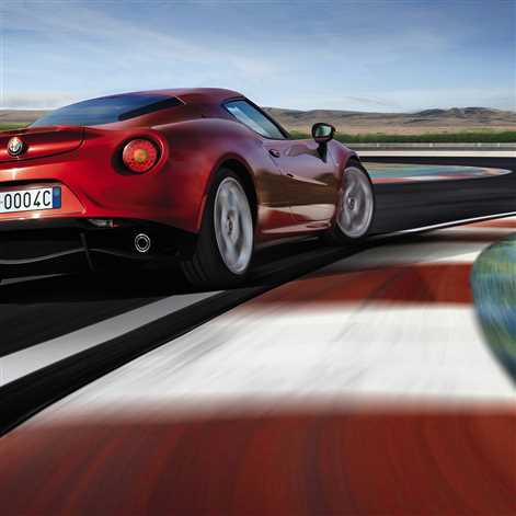 Alfa Romeo 4C nagrodzona tytułem „Best Cars 2014"