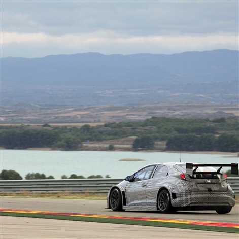 Honda przygotowuje się do WTCC