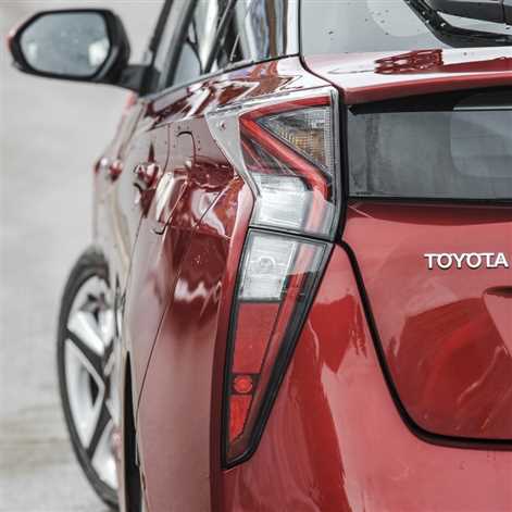 Toyota sprzedała w Polsce ponad 10000 hybryd