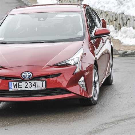 Toyota sprzedała w Polsce ponad 10000 hybryd