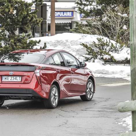 Toyota sprzedała w Polsce ponad 10000 hybryd