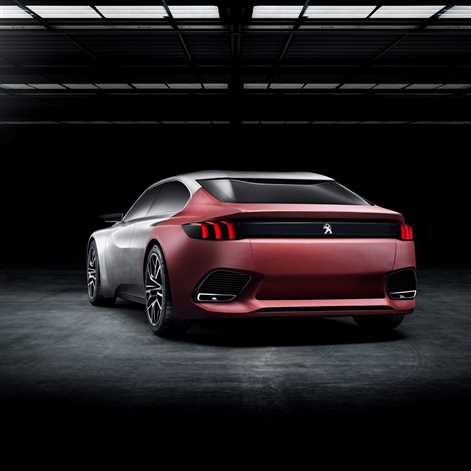 Peugeot Exalt - drapieżny niczym Lew