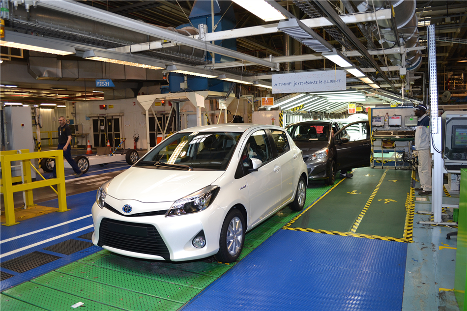 2,5-milionowy Yaris z francuskiej fabryki to hybryda