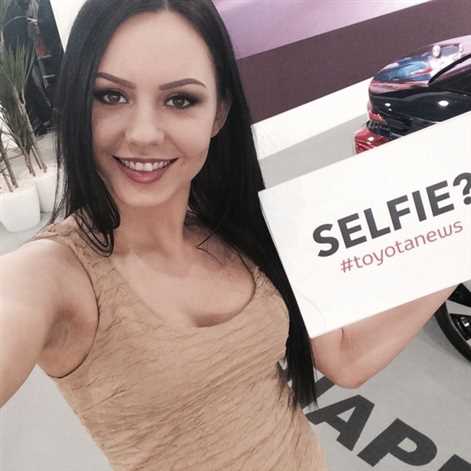 Poznań Motor Show 2016: nowości Toyoty i… selfie