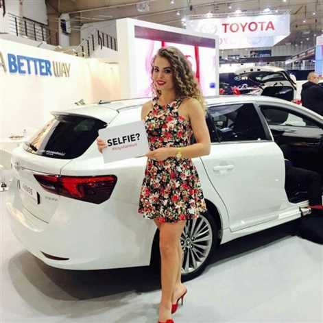 Poznań Motor Show 2016: nowości Toyoty i… selfie