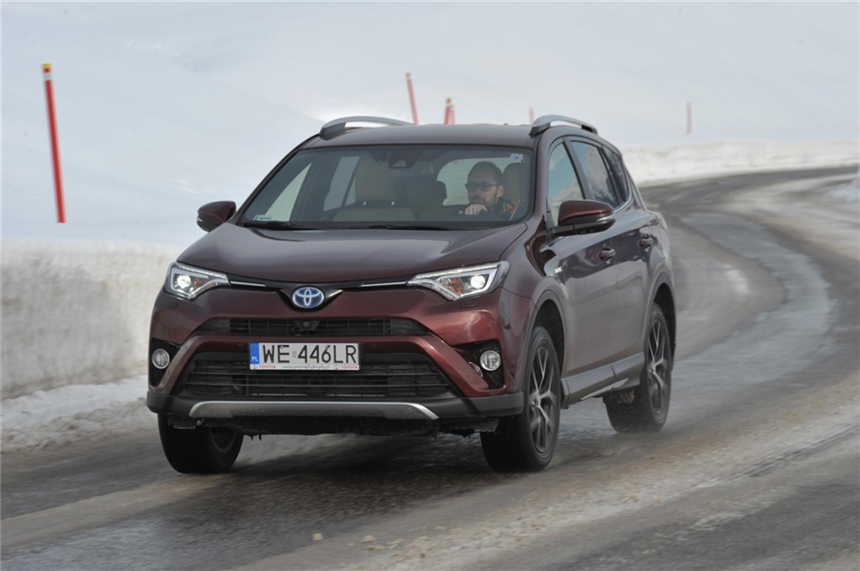 Premiera Toyoty Prius i RAV4 Hybrid. Dni Otwarte 9-10 kwietnia 
