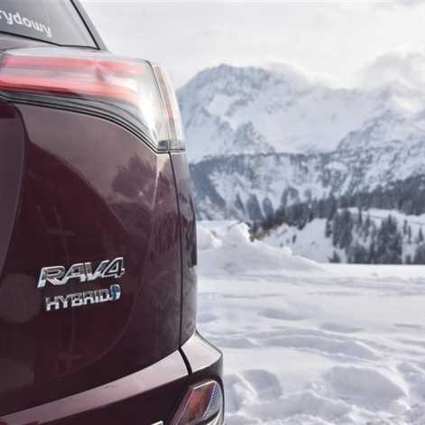 Premiera Toyoty Prius i RAV4 Hybrid. Dni Otwarte 9-10 kwietnia 