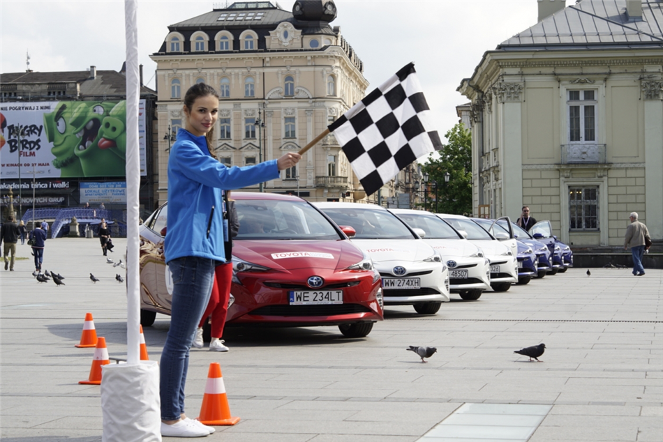 Toyota Economy Race 2016: ile pali nowy Prius?