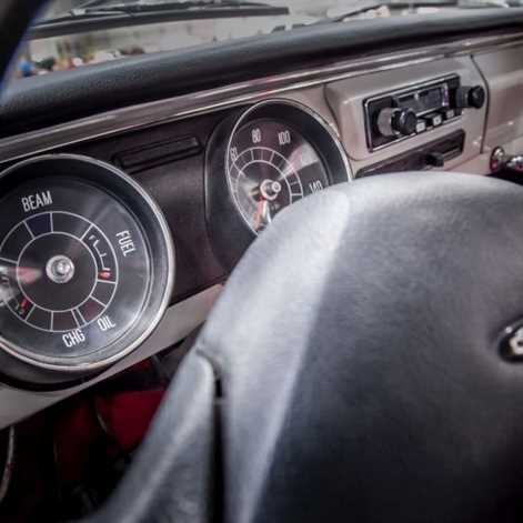 Auto Nostalgia: klasyki w Warszawie