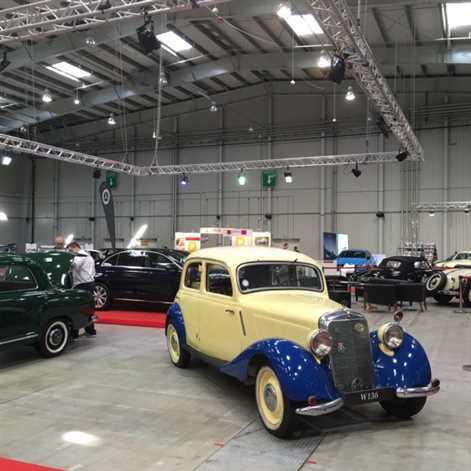 Auto Nostalgia: klasyki w Warszawie