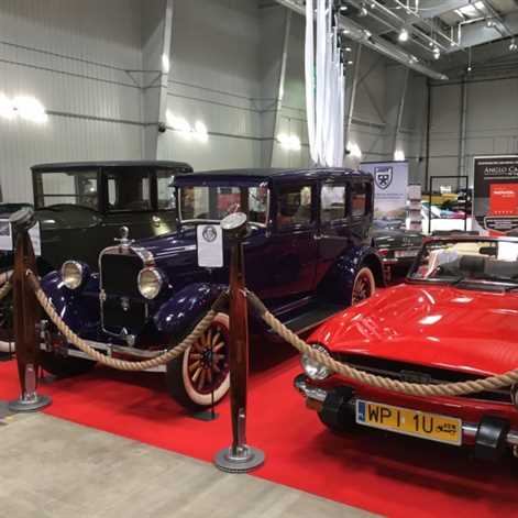 Auto Nostalgia: klasyki w Warszawie