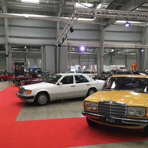 Auto Nostalgia: klasyki w Warszawie