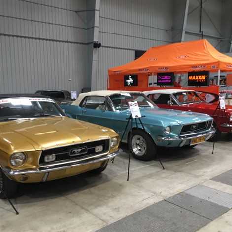 Auto Nostalgia: klasyki w Warszawie